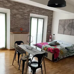 Finestra Sul Centro Storico Reggio Emilia